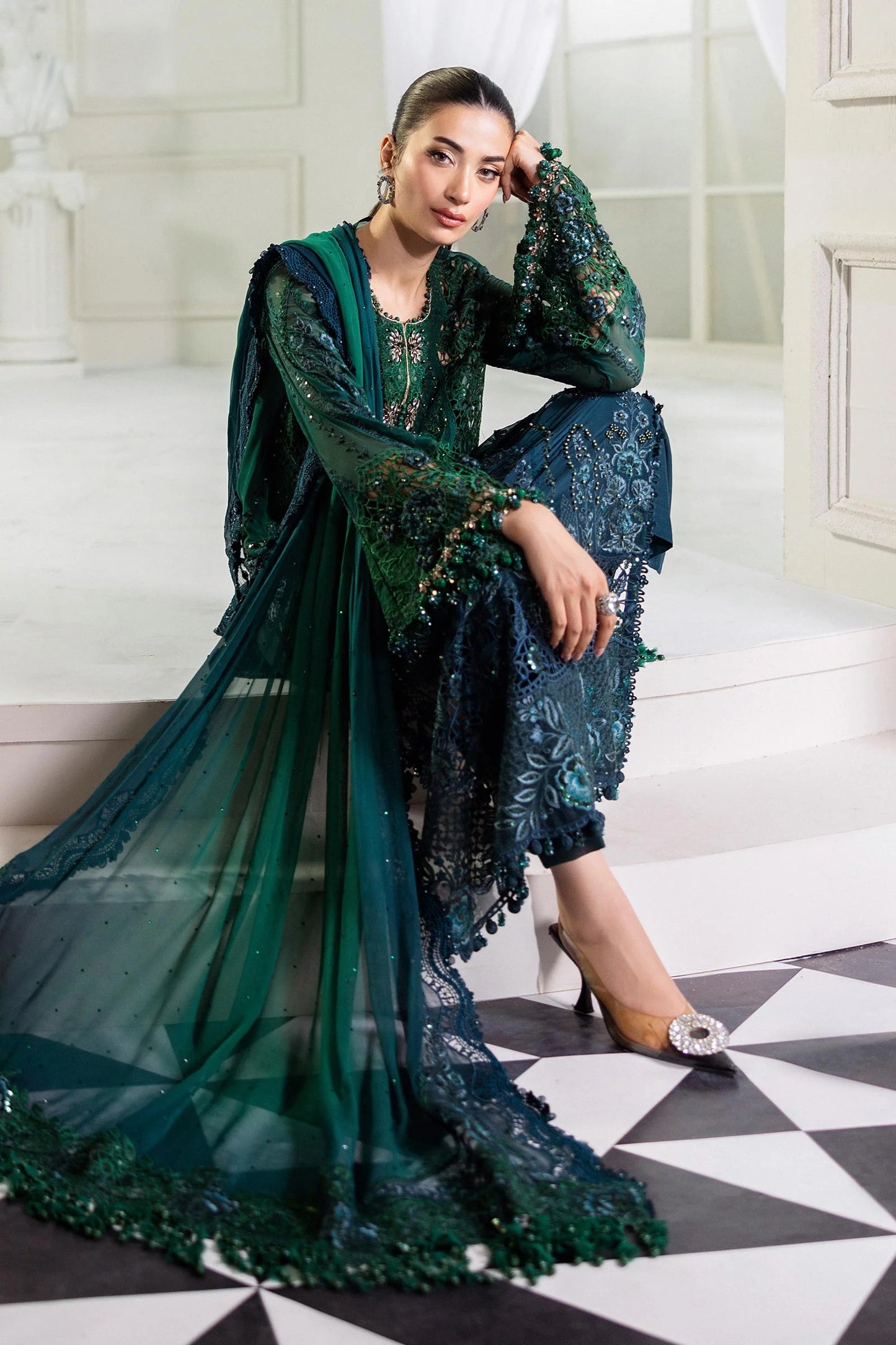 Maria B - Emerald