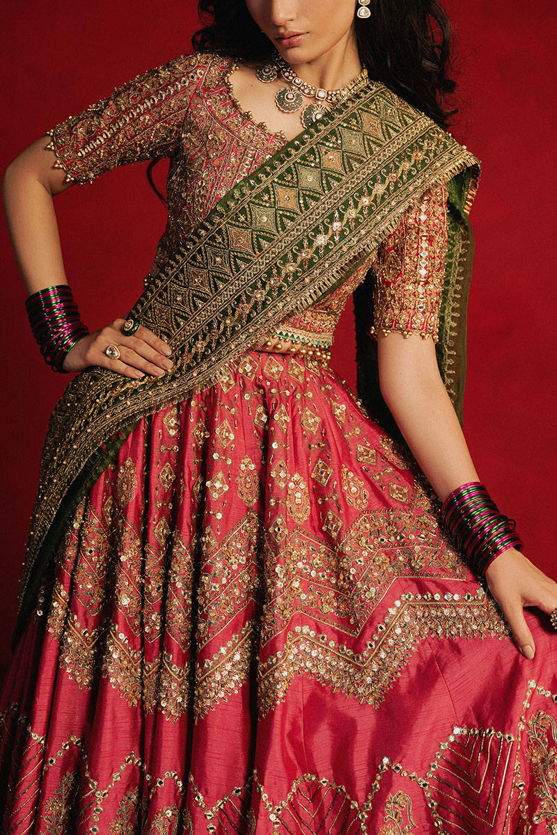 AFA - M N R - Gul Badan - 065